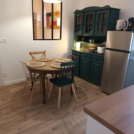 Appartement T2 Renove, Centre-Ville Hendaye, Proche Baie, Sans Ascenseur, Balcon, Calme, Wifi Non Inclus - Fr-1-239-850 Luaran gambar