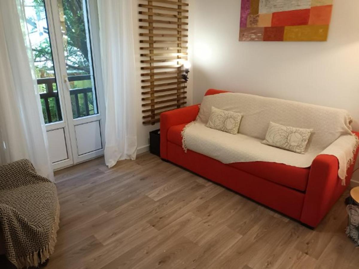 Appartement T2 Renove, Centre-Ville Hendaye, Proche Baie, Sans Ascenseur, Balcon, Calme, Wifi Non Inclus - Fr-1-239-850 Luaran gambar